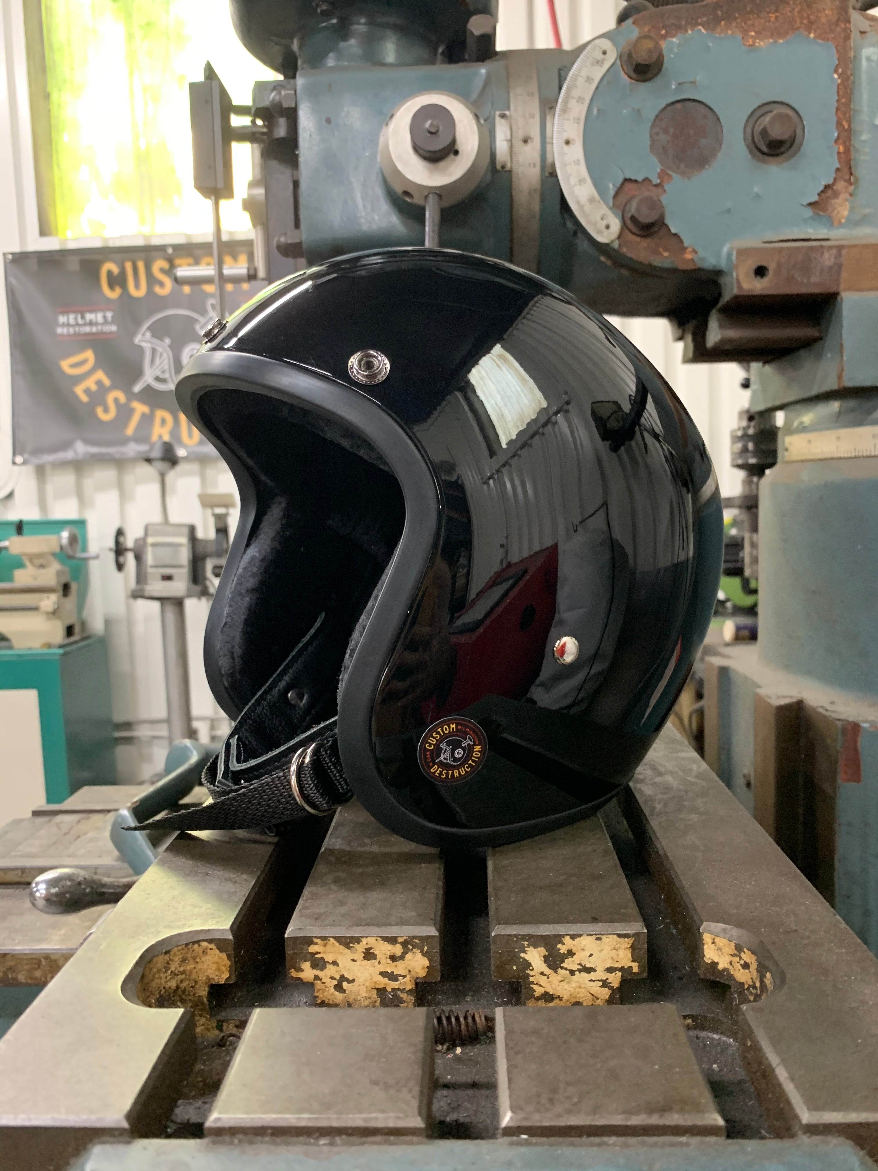 Classic Gloss Black w Black trim