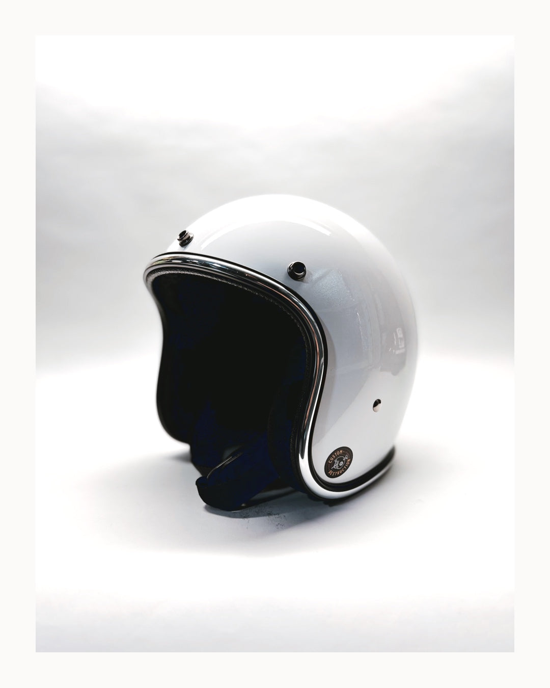 GLOSS WHITE WITH CHROME TRIM – Custom Destruction